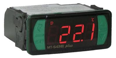Controlador ako se utiliza para regular la temperatura de generadores de frío y visualizar la información del histórico de funcionamiento, del periodo de refrigeración, del desescarche y del ciclo completo.